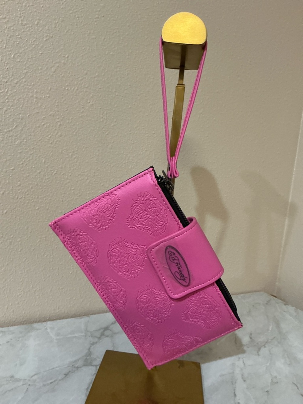 Ed Hardy Hot Pink Embossed Wristlet Wallet Absolutely Stunning 🤩 - Picture 5 of 5